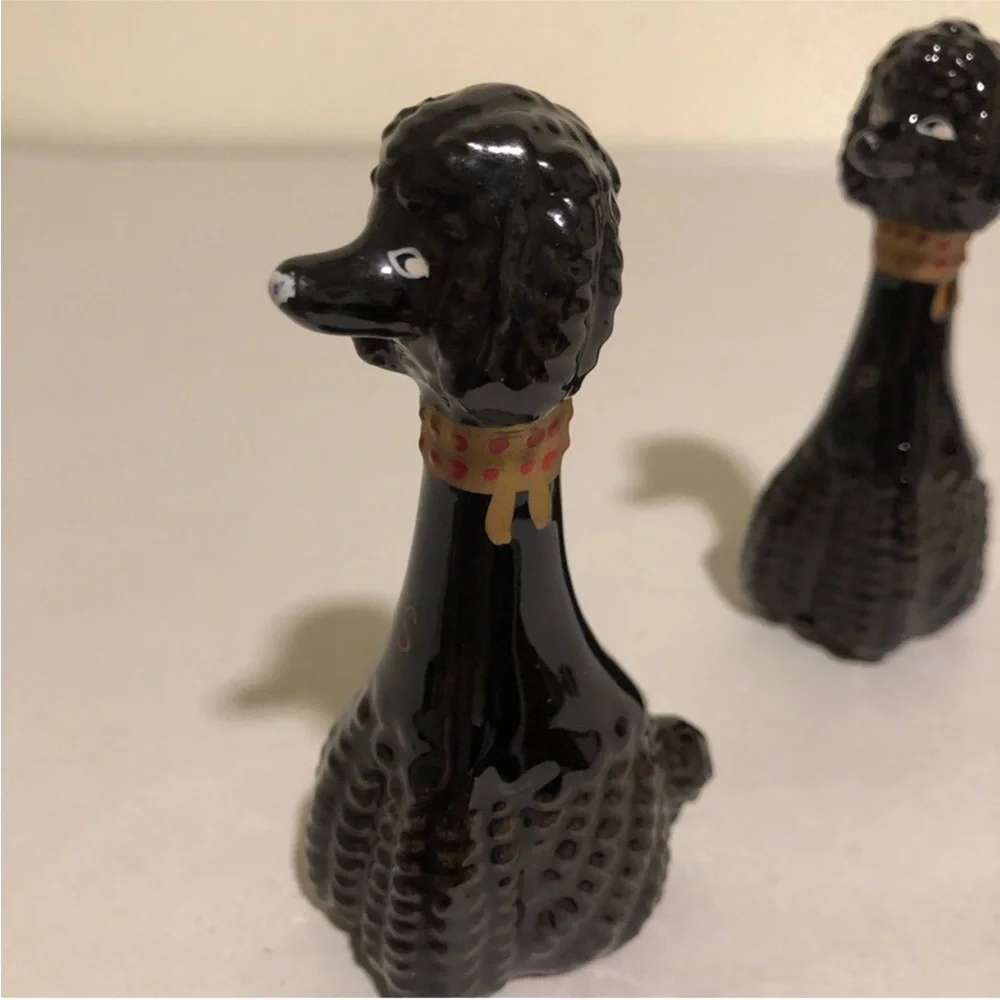 Vintage Unique Black Poodle Dog Salt and Pepper Shakers Grannycore Collectible